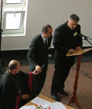Фото  Вітання учасників конференції керівником Закарпатської реформатської церкви 